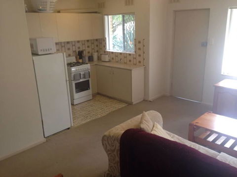 Affordable Comfortable Inglewood Apartment+Pool - Hobart Tourism 0