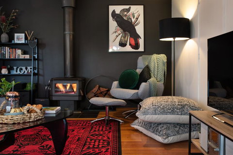 Ahimsa Hepburn - Tourism TAS 0