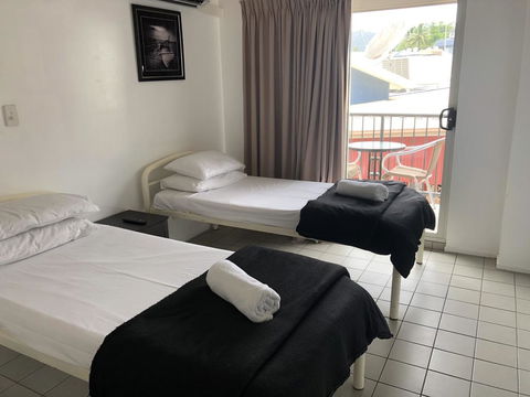 Airlie Waterfront Accommodation - Tourism TAS 2