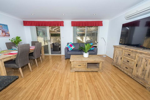 Ajax Avenue 2/35 - Nelson Bay - Hobart Tourism 2