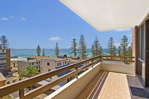 Akuna 23 6 Joffre Street - Tourism TAS 3