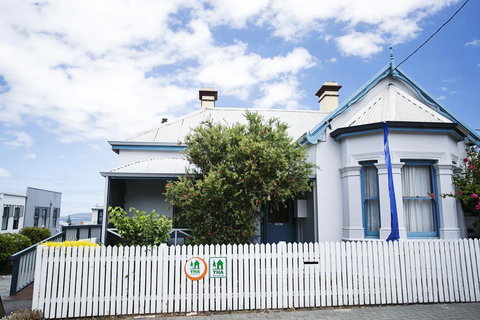 Albany Bayview Lodge YHA - Tourism TAS 2