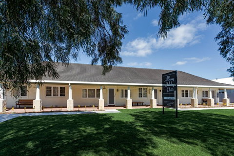 Albany Holiday Units - Tourism TAS 0