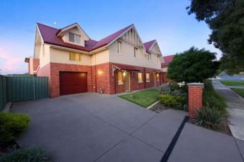 Albury Suites - Schubach Street - Hobart Tourism 0
