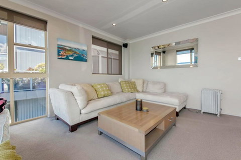 Alcheringa Unit 3 & 4, 32 Sandy Point Road - Tourism TAS 1