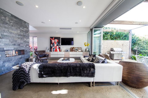 Alegria - Tourism TAS 1