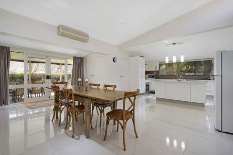Alinga Longa Residence 4 Bedroom With Pool - Hobart Tourism 0