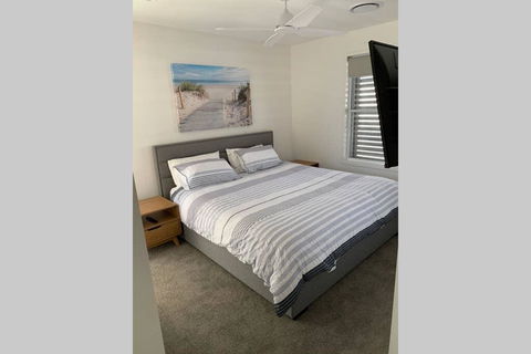 Allura Coolum - Hobart Tourism 0