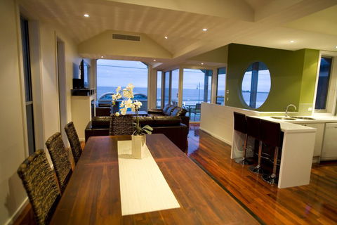 Aloha Beachfront Port Fairy - Hobart Tourism 1