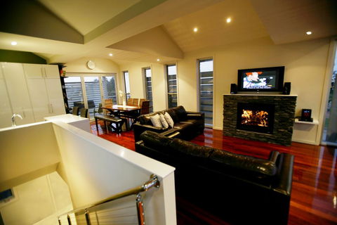 Aloha Beachfront Port Fairy - Hobart Tourism 2