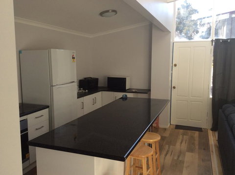 Alpha Centauri Townhouses - Tourism TAS 3