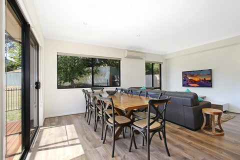 Alpine Knights Stylish Luxury - Tourism TAS 1