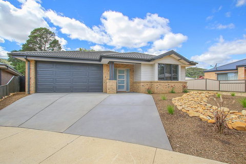 Alpine Knights Stylish Luxury - Tourism TAS 2