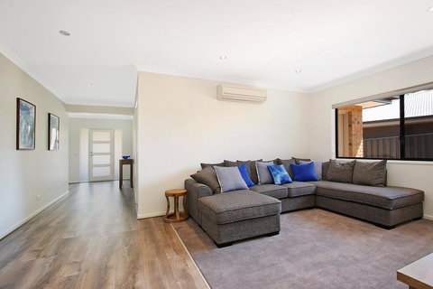 Alpine Knights Stylish Luxury - Tourism TAS 3