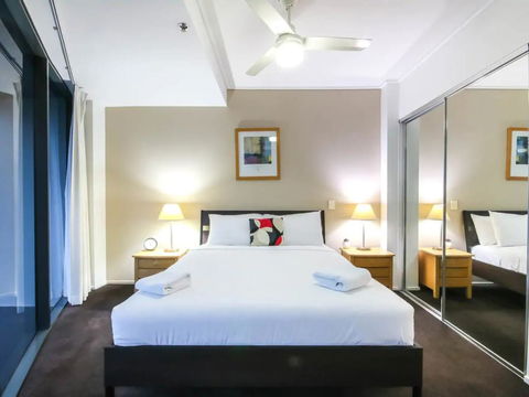 Amazing Brisbane CBD 2 Bedroom Apartment With River Views - Tourism TAS 2