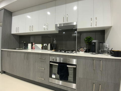 Amazing New Apartment Penrith, Prime Location - Tourism TAS 3