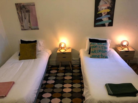 Amazing River Views - Fabulous Footscray Fun!!! - Hobart Tourism 2