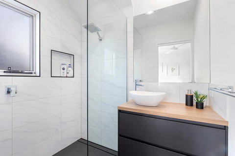 Amber House - Tourism TAS 2