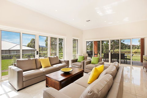 Amber Lakes - Tourism TAS 3