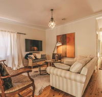 Ambrose On Byng - Central Location w/ 2 Bathroom - Hobart Tourism