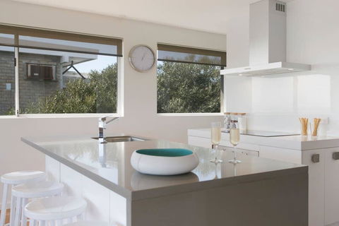 Anchor Beachfront Retreat - Hobart Tourism 2