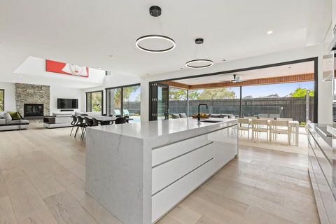 ANCHORAGE - MOUNT MARTHA - Hobart Tourism 1