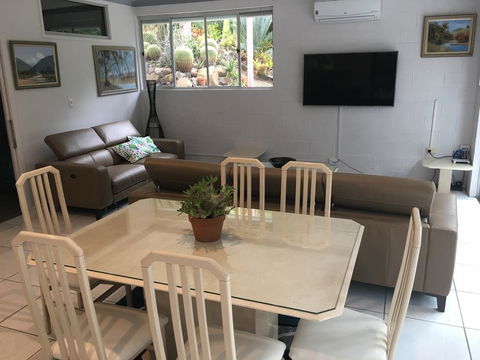 Ancient Gardens Guesthouse & Botanical Gardens - Tourism TAS 1