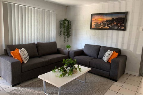 Andergrove Home With A Garden View-Wi-fi & Netflix - Tourism TAS 0