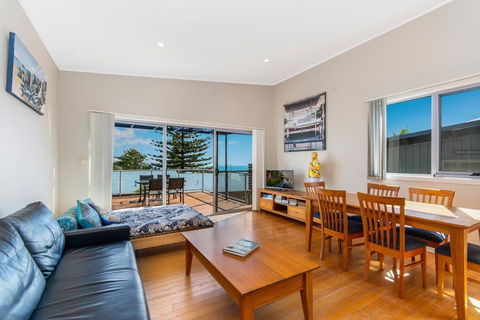 Angourie Blue Unit 2 - Tourism TAS 3