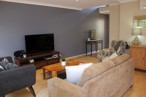 Annie's Place - Tourism TAS 2