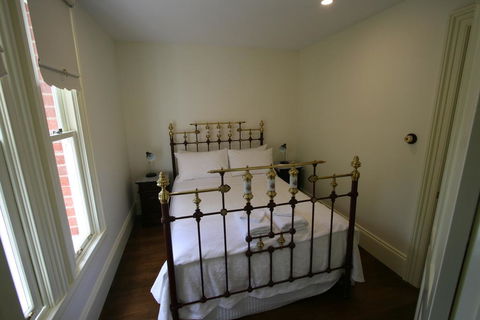 Annies Garden Cottage - Hobart Tourism 2