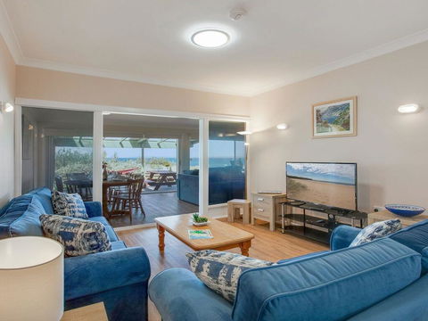 Antonio's Paradise - Spectacular Views Over Warrain Beach - Tourism TAS 2