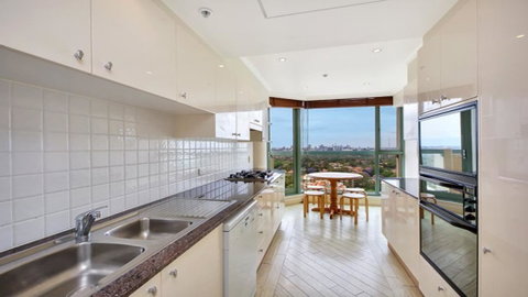 Apartment In The Heart Of Chatswood - Tourism TAS 1