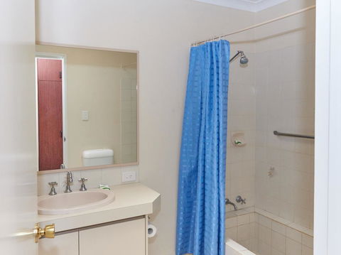 API Preston Beach Front Apartments - Tourism TAS 3