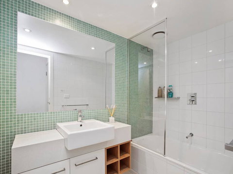 APOLLO BLUE 4 - Modern Waterfront Apartment - Tourism TAS 1