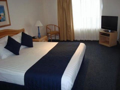 Aqualuna Beach Resort - Hobart Tourism 1