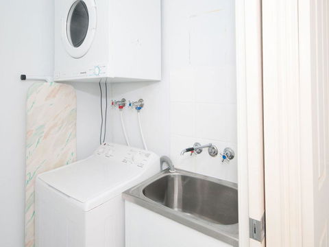 Aquarius Apartment 4 - Hobart Tourism 1