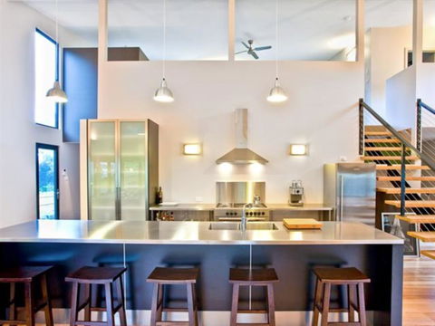 Architecturally Designed Beach House - Tourism TAS 0