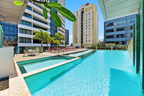 Aria Private 3 Bed In The Heart Of Broadbeach - Tourism TAS 1