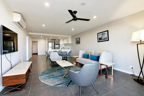 Arise Hedge - Hobart Tourism 3