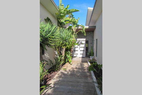 Arthouse Six - Tourism TAS 2