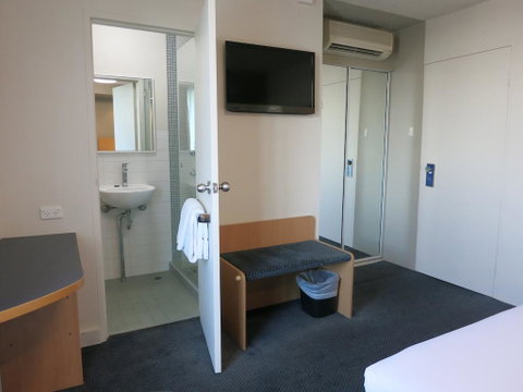 Arts Hotel - Tourism TAS 3