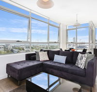As the Sun Sets - Modern and Spacious 2BR Zetland Apartment Facing the Setting Sun - Hobart Tourism