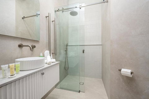 Luxurious House Near Flemington Racecourse - Tourism TAS 2