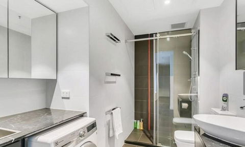 Luxury 2 Bdrm In Watson At Walkerville With Balcony, FREE Carpark, Near Adelaide CBD - Hobart Tourism 1