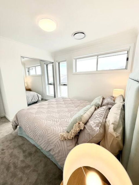 Luxury 6 Bedroom Home In Wilton - Hobart Tourism 3