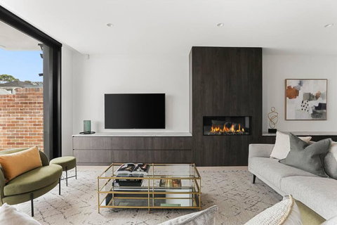 Luxury NEW 5BDRM Oasis With Heated Pool - Tourism TAS 3