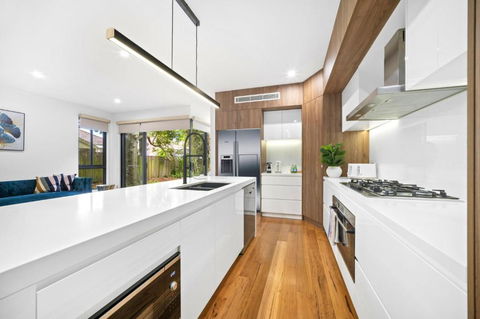 Luxury Retreat & Spacious 4BR House In Willoughby - Tourism TAS 2