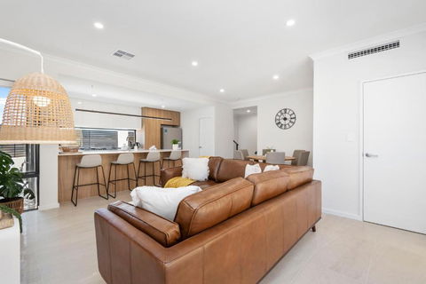 Luxury Urban Retreat - Hobart Tourism 0
