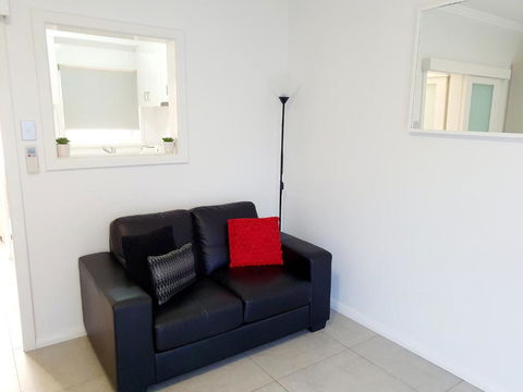 M4 West Perth Studio Apartment Near Kings Park - Tourism TAS 1